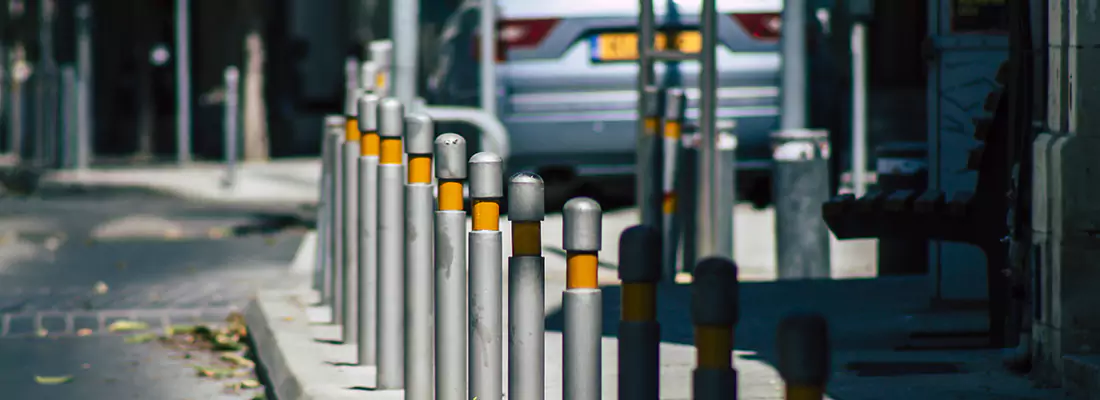 Safe and Convenient Retractable Barrier Column Systems for Properties in Spring Hill, FL